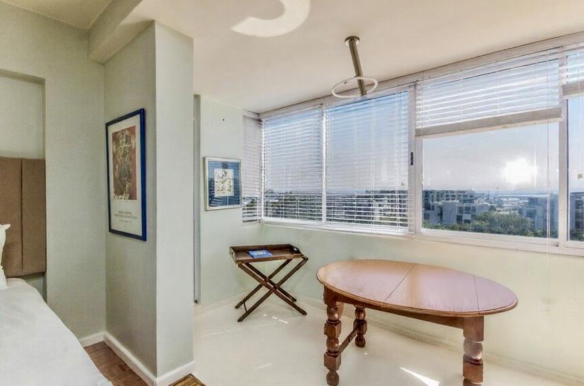 2 Bedroom Property for Sale in Green Point Western Cape